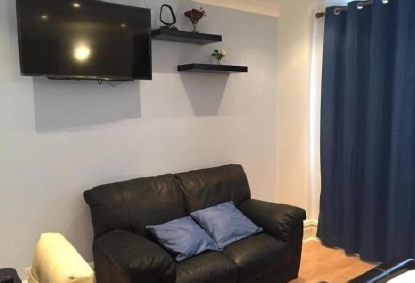 膳宿费 3 Luxury En Suite Bedrooms