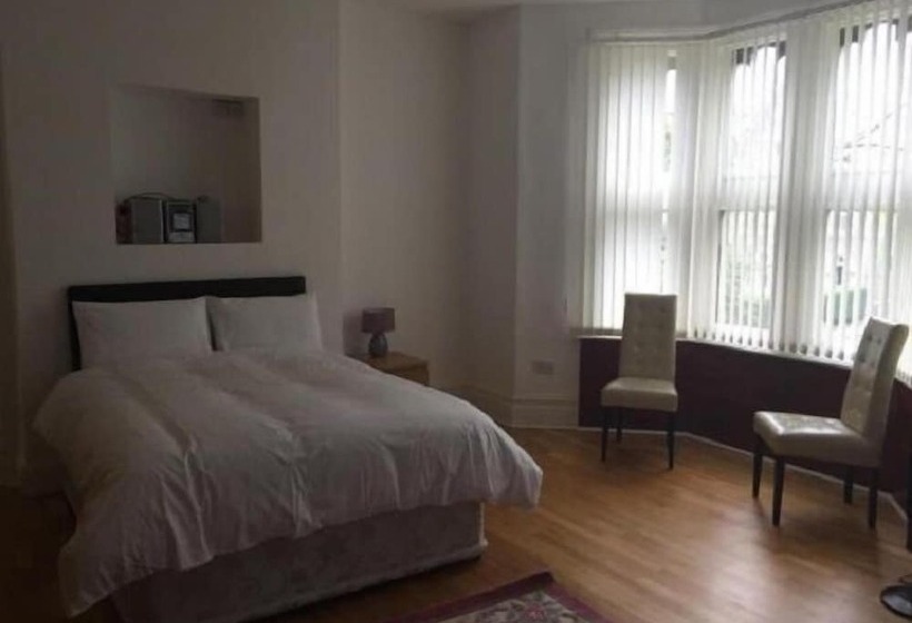 膳宿费 3 Luxury En Suite Bedrooms