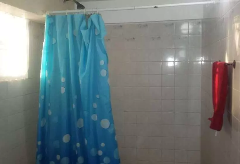 پانسیون Hillside Hideaway