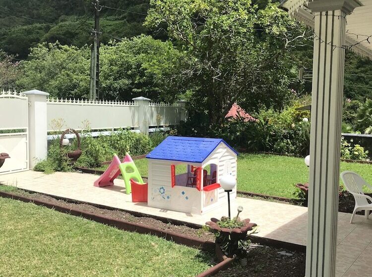 پانسیون L Escale Royale