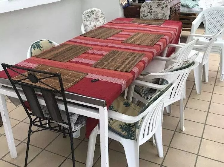 پانسیون L Escale Royale