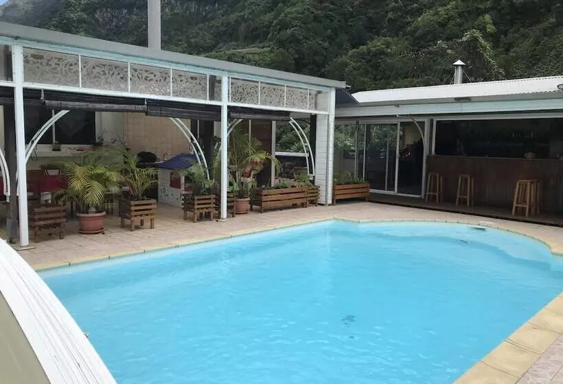 پانسیون L Escale Royale