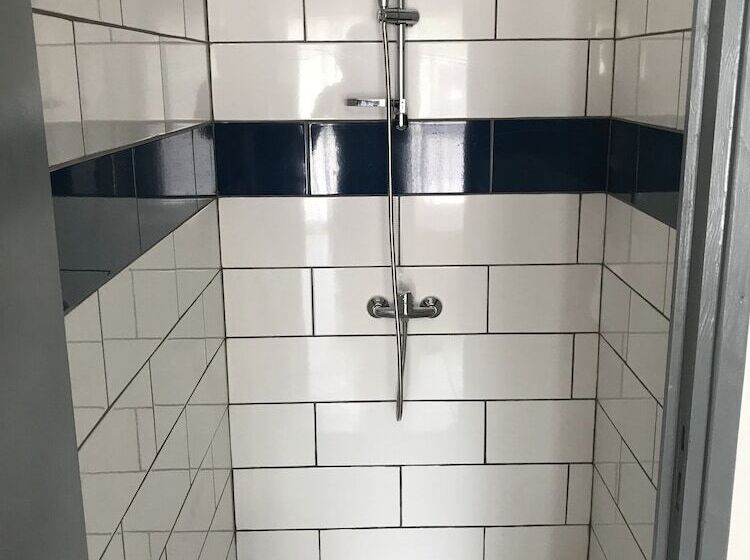 پانسیون L Escale Royale