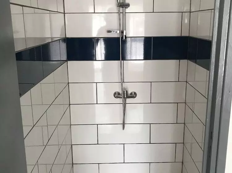 پانسیون L Escale Royale