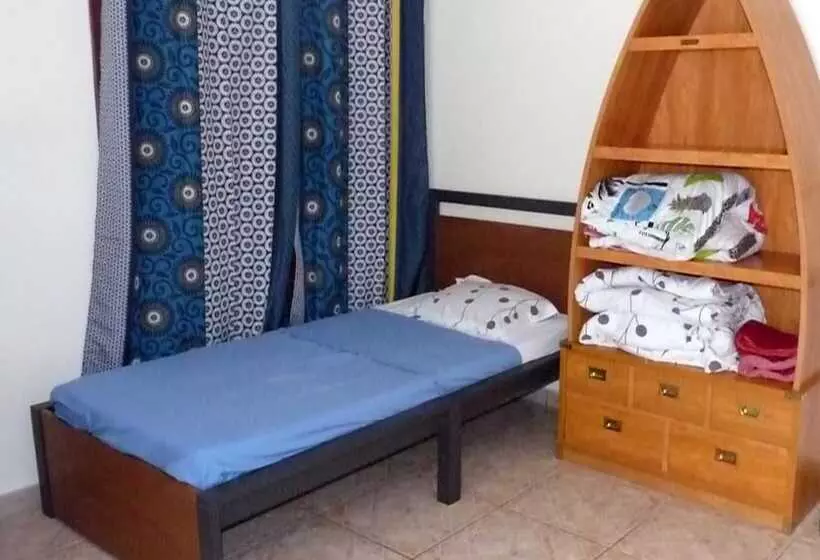 پانسیون L Escale Royale