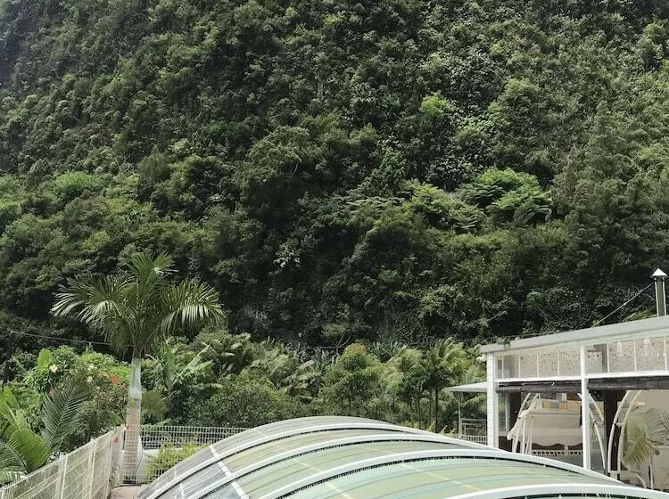 پانسیون L Escale Royale