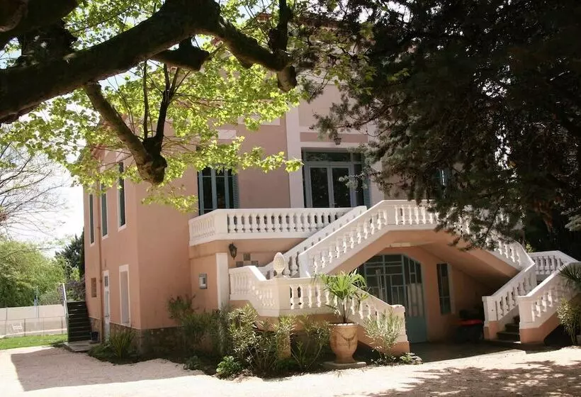 ペンション Villa Hanna Chambres Et Table D Hôtes