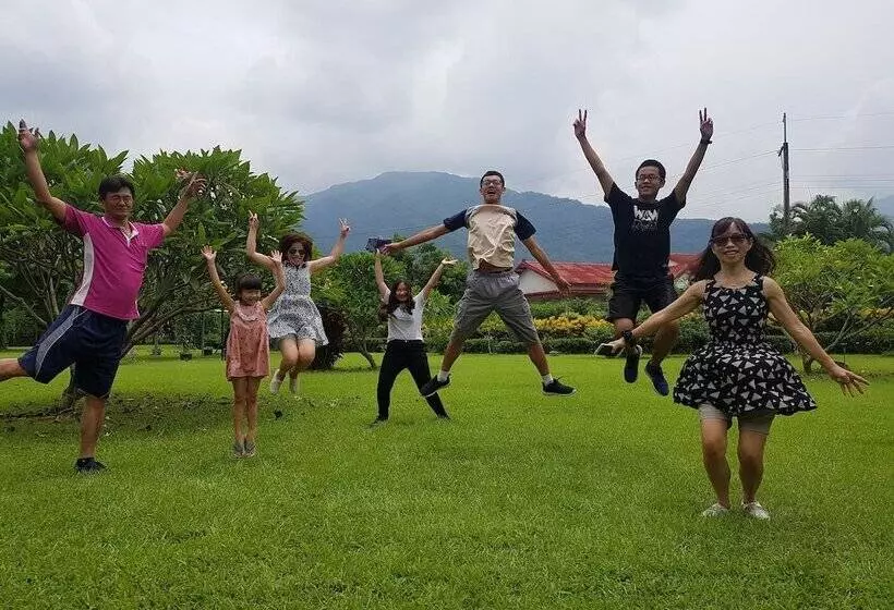 تختخواب و صبحانه Pingtung Happiness Garden