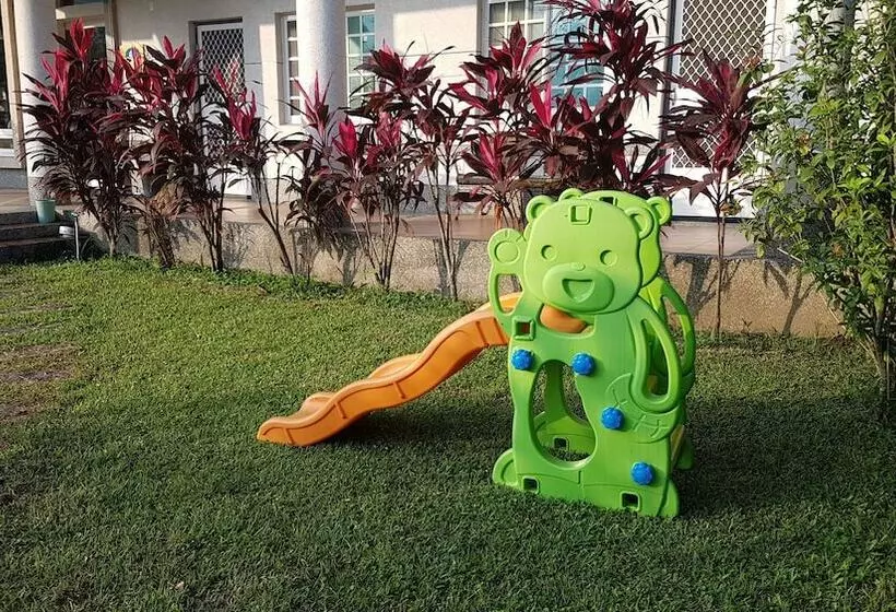 تختخواب و صبحانه Pingtung Happiness Garden