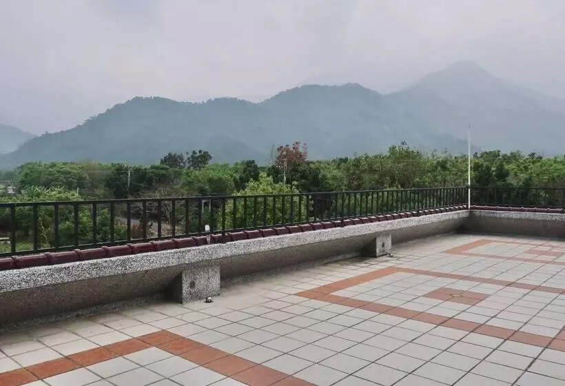 تختخواب و صبحانه Pingtung Happiness Garden