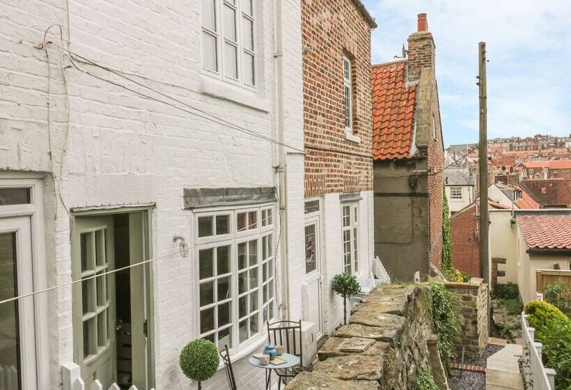 Demeter Holiday Cottage