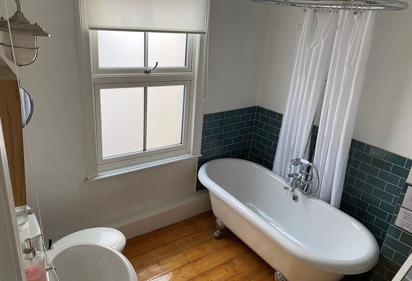 Demeter Holiday Cottage