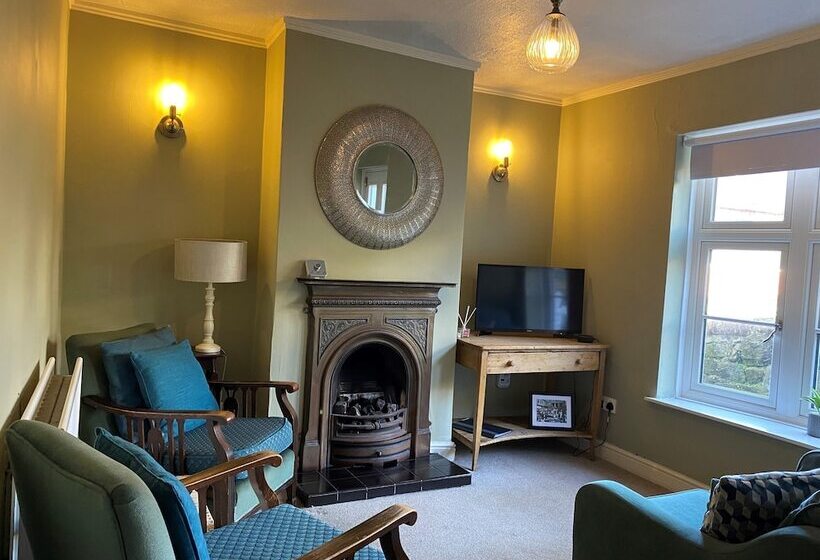 Demeter Holiday Cottage