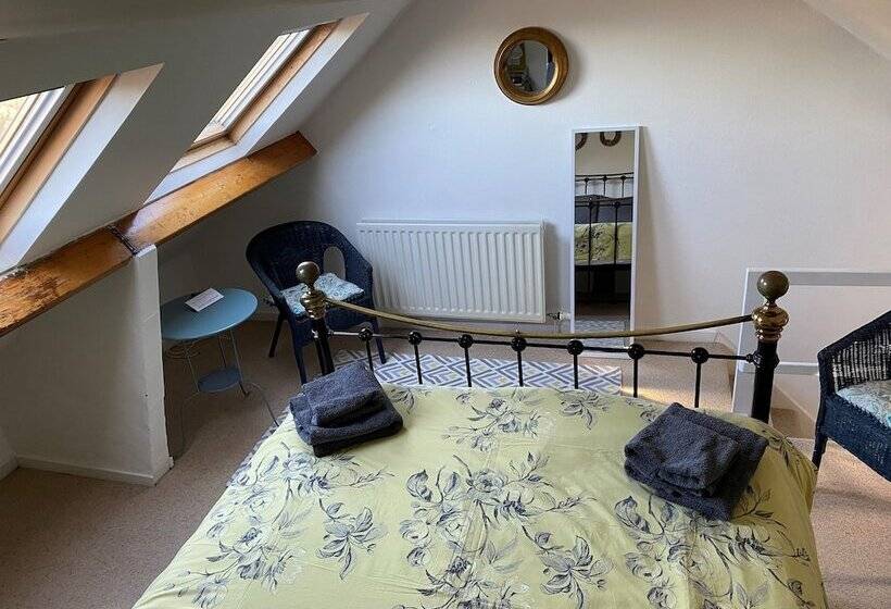 Demeter Holiday Cottage