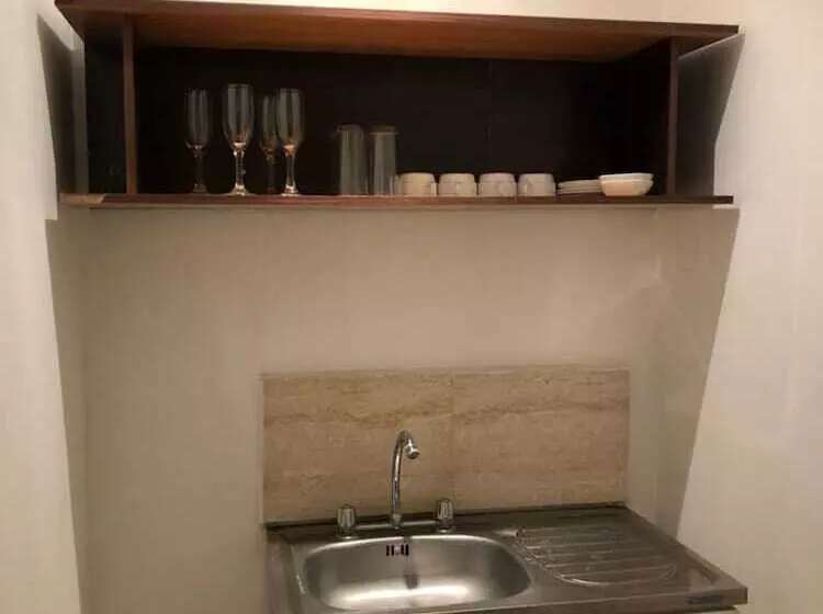 Hostal Lacroix