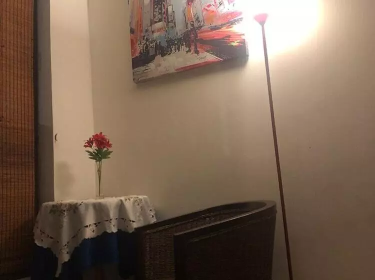 Hostal Lacroix