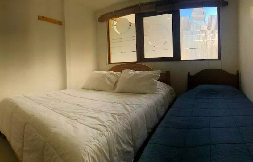 Hostal Lacroix