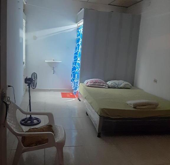 פונדק Los De A Pie