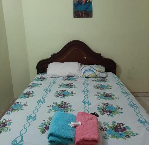 פונדק Los De A Pie