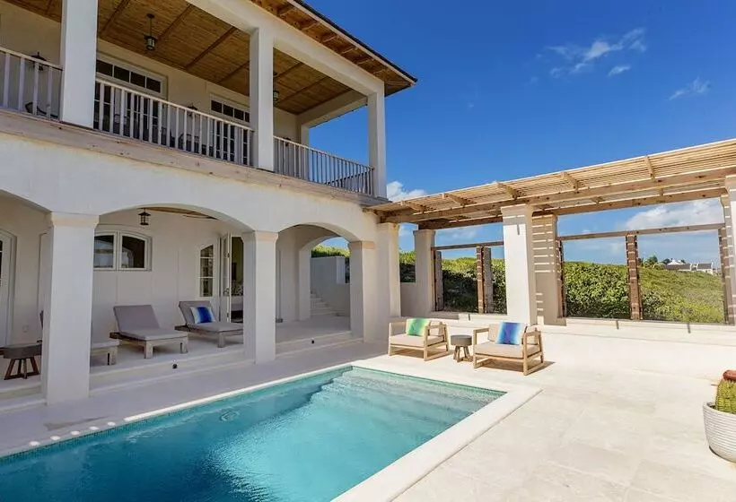 هتل Ambergris Cay Private Island All Inclusive   Pls Island Hopper Flight Included