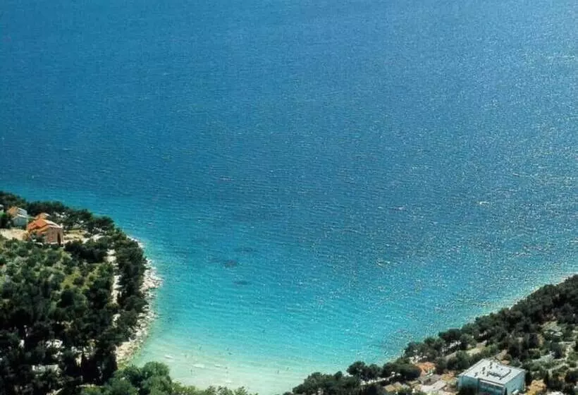 Hotelli Colentum Resort Murter