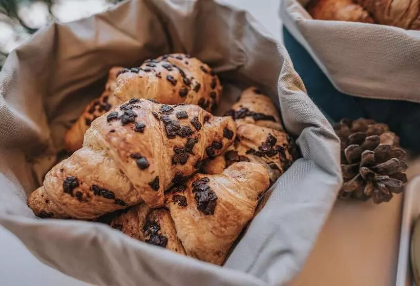 Hotelli Colentum Resort Murter