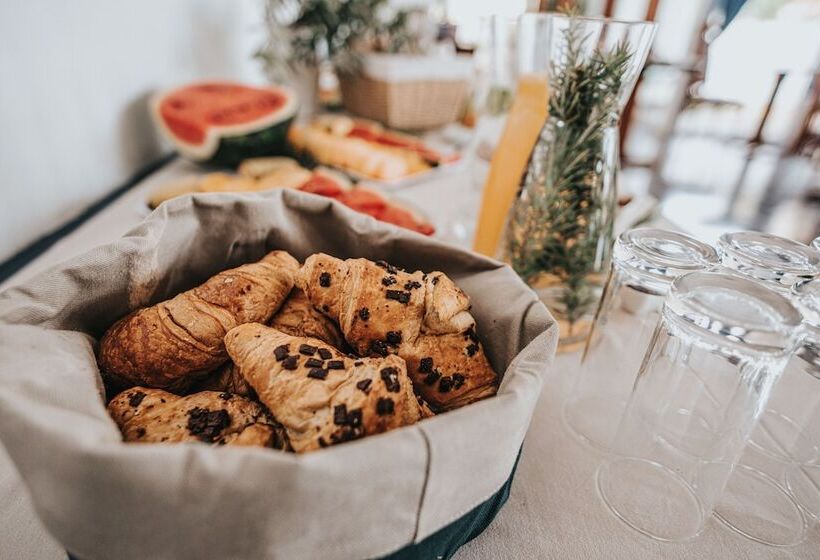 هتل Colentum Resort Murter