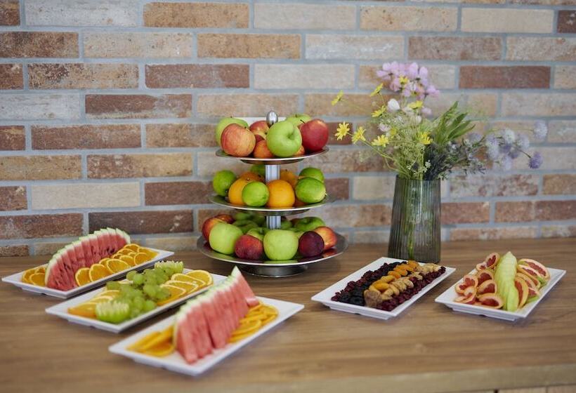 هتل Colentum Resort Murter