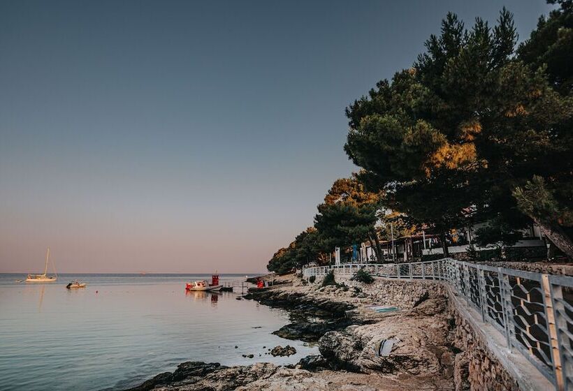 هتل Colentum Resort Murter