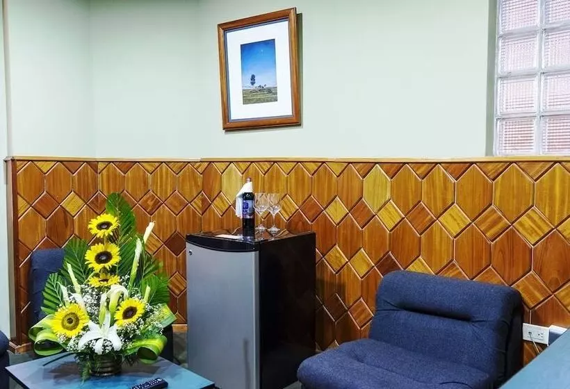 هتل Continental