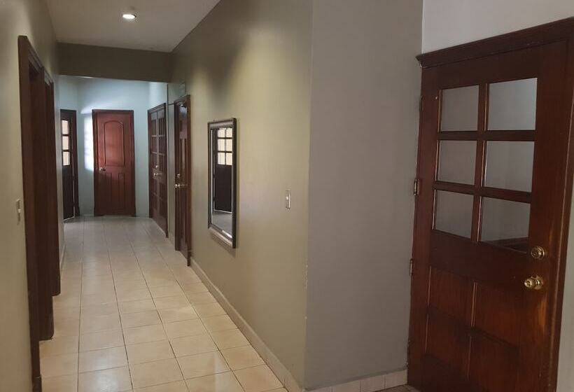 هتل Florencia San Miguel