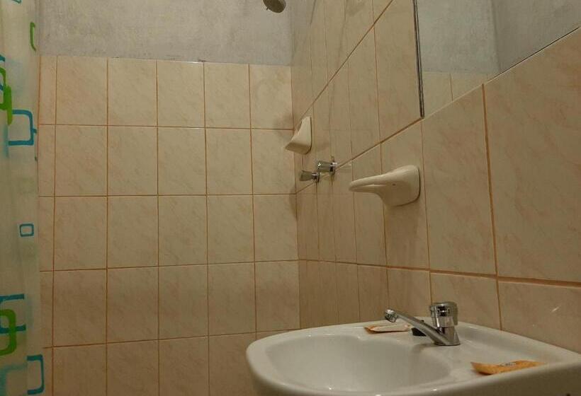 هتل Healthy Stay Gocta