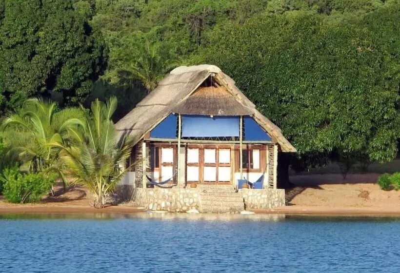 ホテル Lake Shore Lodge & Campsite