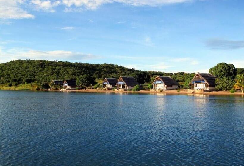 ホテル Lake Shore Lodge & Campsite