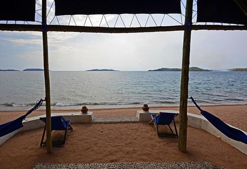 ホテル Lake Shore Lodge & Campsite