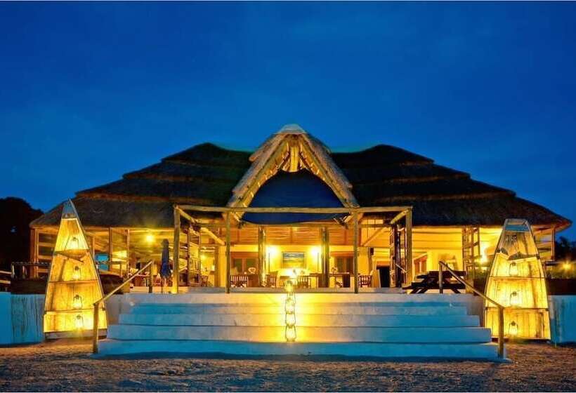 ホテル Lake Shore Lodge & Campsite