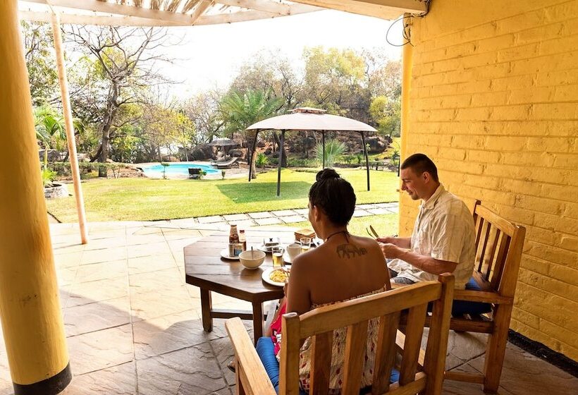 هتل Safari Beach Lodge