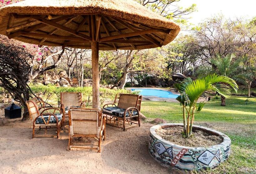 هتل Safari Beach Lodge