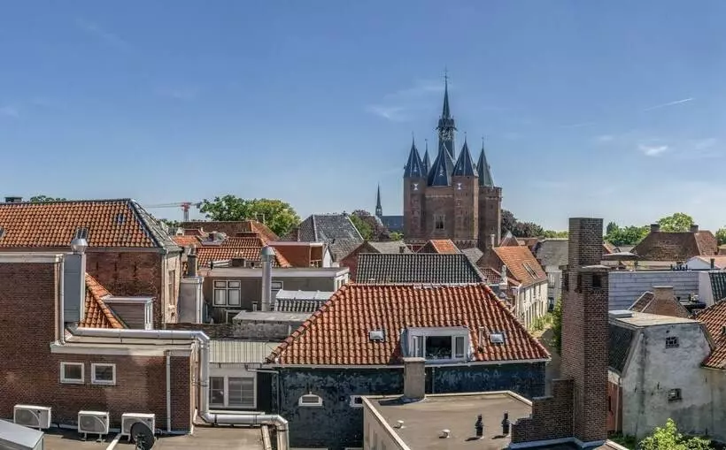Hotelli Stadslogement Bij De Sassenpoort