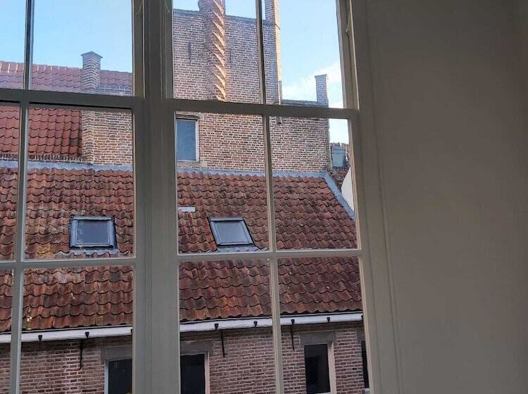 בית מלון כפרי Stadslogement Bij De Sassenpoort