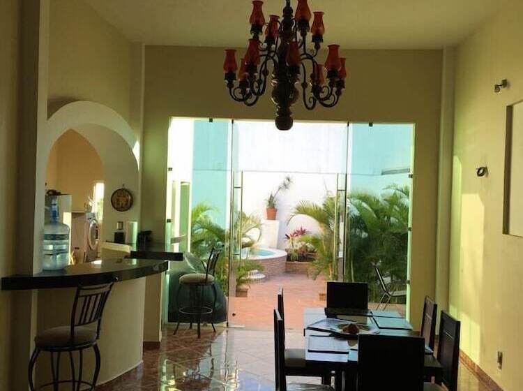 Пансион Casa De Ambrose