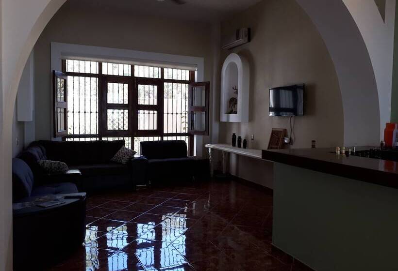 Пансион Casa De Ambrose