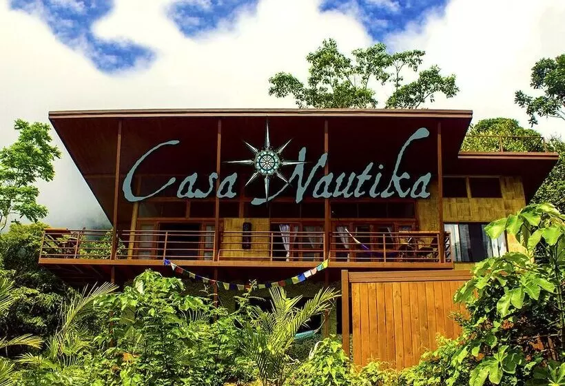 پانسیون Casa Nautika Guest House