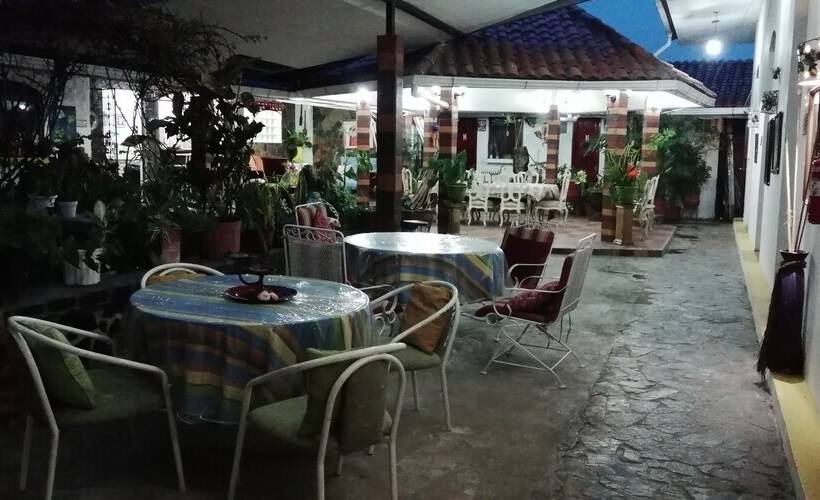 بنسيون Las Catalinas Hotel Plaza Numero 1