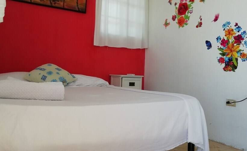 بنسيون Las Catalinas Hotel Plaza Numero 1