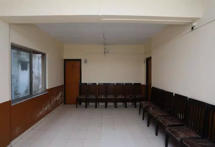 Majatalo Oyo 16394 Prantik Guest House