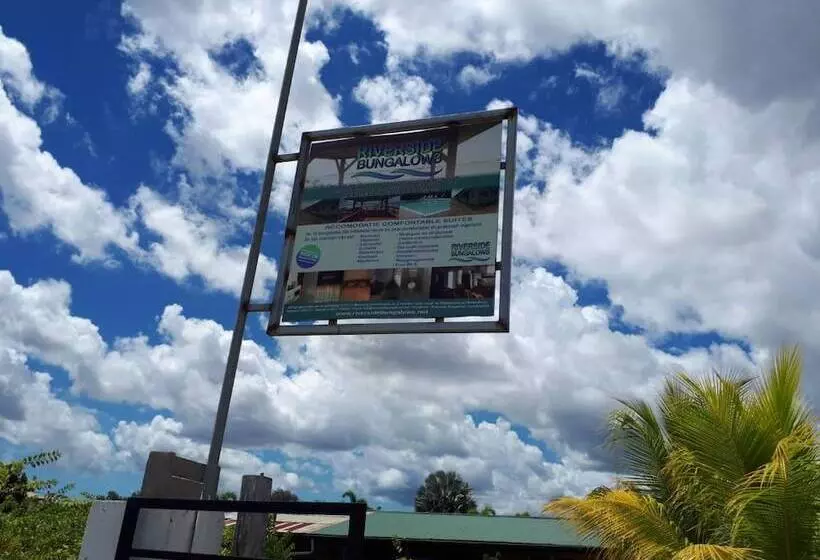 پانسیون Riverside Bungalows Commewijne