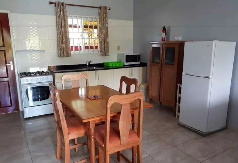 پانسیون Riverside Bungalows Commewijne