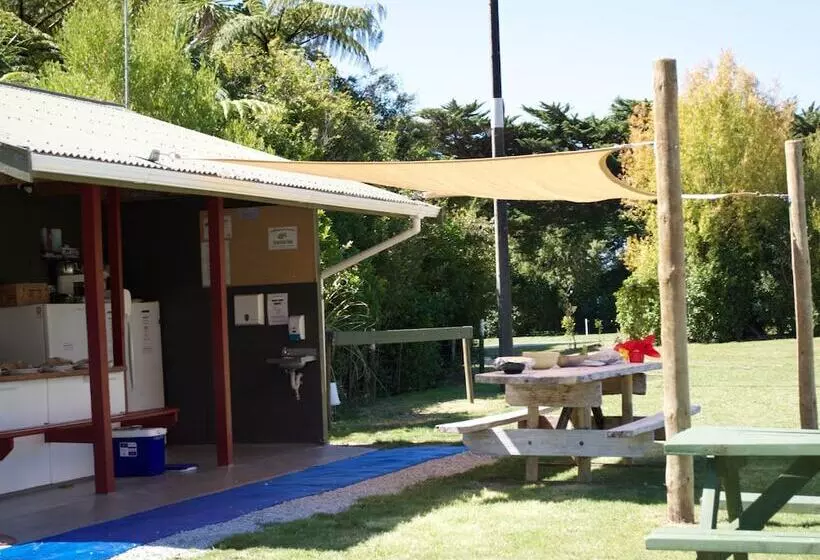 Lomakeskus Golden Bay Holiday Park