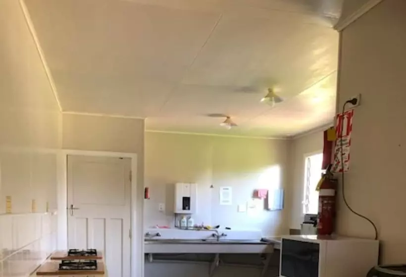 Lomakeskus Golden Bay Holiday Park